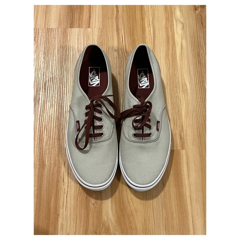 Men’s Vans - Picture 1 of 5